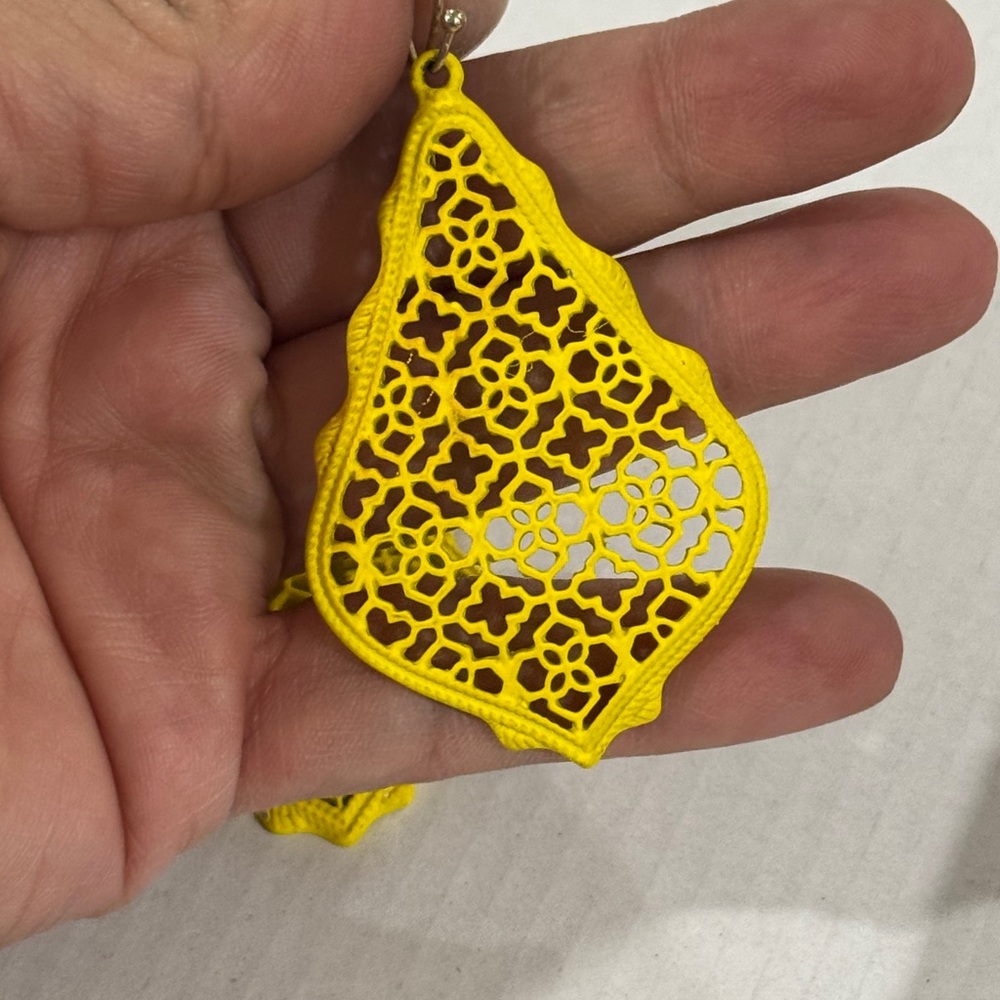 ✨ Yellow Filigree Statement Earrings ✨ - Picture 3 of 3